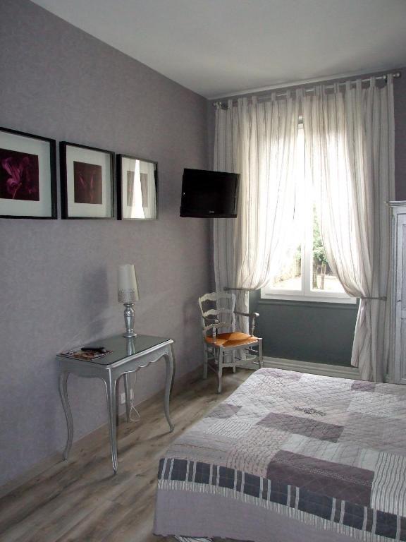 Logis Hotel L'Occitan 2 Etoiles Gaillac Habitación foto